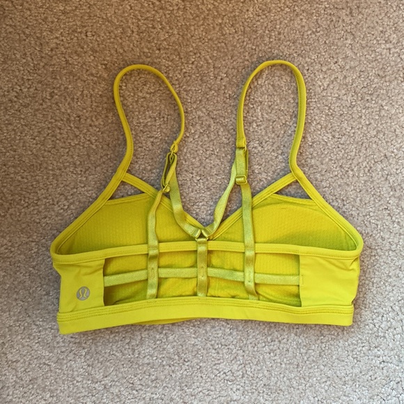 Lululemon Tank with Attachable Sports Bra - Picture 4 of 7